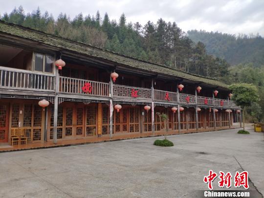 湖南瑶乡穷山沟“蝶变”美丽幸福新瑶寨